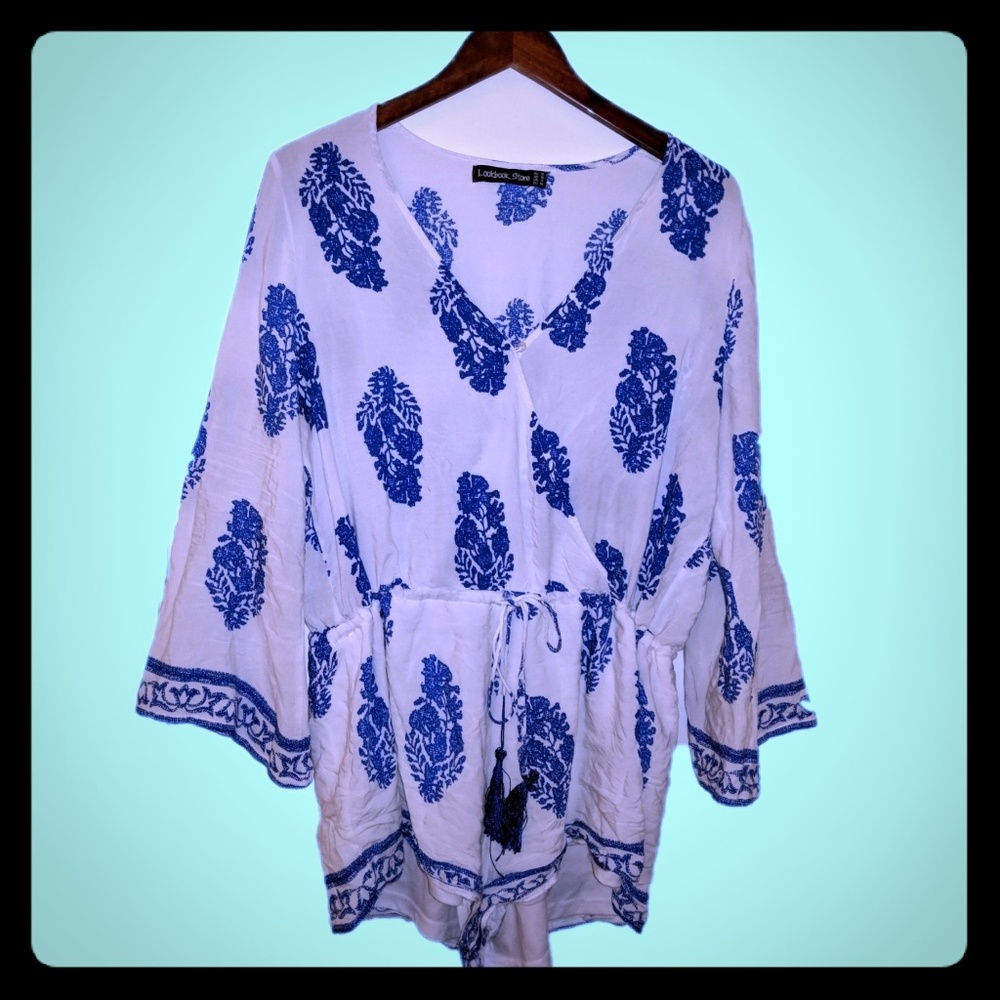 🌀Blue/White Romper, Well Loved❤️